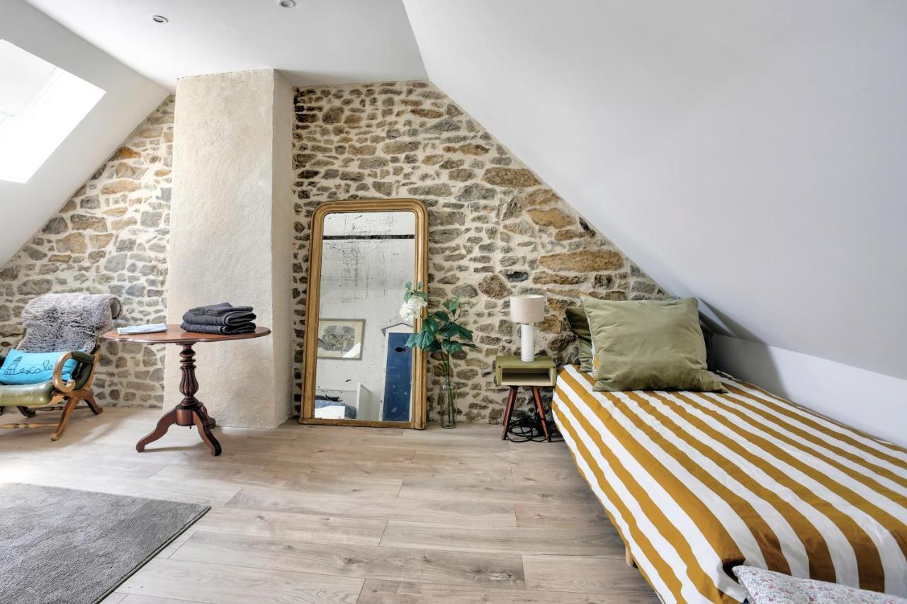 La Quinardais - Charmante Maison Avec Terrasse Saint-Samson-sur-Rance Exterior foto